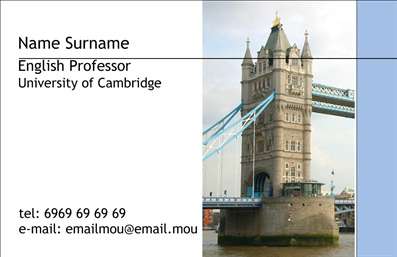 Επαγγελματική κάρτα για Καθηγητές ΑγγλικώνΗ επαγγελματική κάρτα αυτή διακρίνεται για τη μοντέρνα και εκλεπτυσμένη της σχεδίαση, ιδανική για καθηγητές αγγλικών που επιθυμούν να προβάλλουν τη γνώση και την εμπειρία τους. Με ένα ισχυρό και κομψό χρώμα φόντου, συνδυασμένο με λευκές και νότες χρυσού, η κάρτα αποπνέει έναν αέρα επαγγελματισμού. Η διάταξη είναι προσεκτικά διαμορφωμένη, με ευανάγνωστη γραμματοσειρά που τονίζει τα στοιχεία με σαφήνεια. Οι λεπτές γραμμές και τα γεωμετρικά σχήματα προσθέτουν μια αίσθηση δυναμισμού και σύγχρονης αισθητικής.Το σχέδιο της κάρτας αντανακλά την αξιοπιστία και την επαγγελματικότητα του καθηγητή, ενισχύοντας την αντίληψη των μαθητών και γονέων για την ποιότητα των υπηρεσιών του. Οι εκτυπώσεις είναι υψηλής ανάλυσης, εξασφαλίζοντας ότι ακόμα και οι πιο μικρές λεπτομέρειες θα είναι καθαρές και εντυπωσιακές.Η κάρτα είναι προσαρμόσιμη, δίνοντάς σας τη δυνατότητα να προσθέσετε το όνομά σας, τον αριθμό τηλεφώνου, το λογότυπό σας και οποιαδήποτε άλλη πληροφορία επικοινωνίας. Με αυτόν τον τρόπο, οι μαθητές σας μπορούν εύκολα να σας βρουν και να επικοινωνήσουν μαζί σας. Έτσι όχι μόνο ενισχύετε την εικόνα σας, αλλά και προβάλλετε αποτελεσματικά τις εξειδικευμένες υπηρεσίες σας στο κοινό.Η χρήση αυτής της κάρτας θα σας βοηθήσει να ξεχωρίσετε σε έναν ανταγωνιστικό χώρο, αφήνοντας θετική εντύπωση στους άλλους.Μπορείτε να κάνετε όποιες αλλαγές θέλετε μέσω του online σχεδιαστικού εργαλείου.