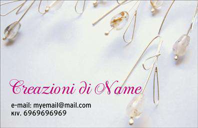 Επαγγελματική κάρτα για Χειροποίητα ΚοσμήματαΗ επαγγελματική κάρτα που σχεδιάστηκε ειδικά για το επάγγελμα χειροποίητα κοσμήματα αποπνέει μία αίσθηση κομψότητας και δημιουργικότητας. Τα απαλά χρώματα σε συνδυασμό με τη μοντέρνα διάταξη δημιουργούν μια όμορφη και ελκυστική παρουσίαση. Η επιλεγμένη γραμματοσειρά είναι κομψή και ευανάγνωστη, δίνοντας έμφαση στην επαγγελματική εικόνα του κατόχου.Με ένα δυναμικό σχέδιο που συνδυάζει τέχνη και επαγγελματισμό, αυτή η κάρτα αντανακλά την ποιότητα και την αξιοπιστία των χειροποίητων κοσμημάτων. Οι λεπτομέρειες όπως το λογότυπο και τα στοιχεία επαφής τοποθετούνται στρατηγικά, εξασφαλίζοντας ότι κάθε επαγγελματική επαφή θα μείνει εντυπωσιασμένη.Η προσαρμοστικότητα του σχεδίου επιτρέπει την εύκολη προσθήκη στοιχείων, όπως όνομα, τηλέφωνο και διεύθυνση ηλεκτρονικού ταχυδρομείου, καθιστώντας την κάρτα πρακτική και λειτουργική για όλες τις ανάγκες επικοινωνίας.Επιπλέον, υπάρχει η δυνατότητα να προβληθούν οι υπηρεσίες ή τα προϊόντα της επιχείρησης, καθιστώντας την κάρτα μια αποτελεσματική στρατηγική μάρκετινγκ που ενισχύει την αλληλεπίδραση με τους πελάτες.Με αυτή την επαγγελματική κάρτα, ο επαγγελματίας όχι μόνο ξεχωρίζει, αλλά και αφήνει μία θετική εντύπωση που θα είναι δύσκολο να ξεχάσουν οι πελάτες. Μπορείτε να κάνετε όποιες αλλαγές θέλετε μέσω του online σχεδιαστικού εργαλείου.